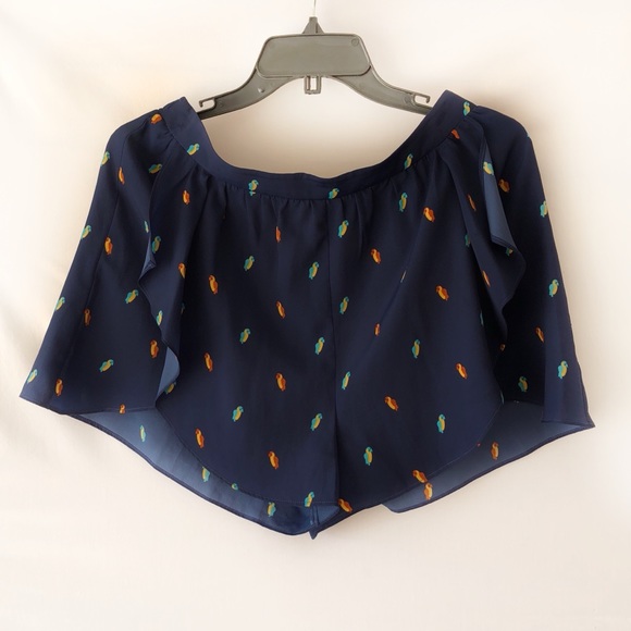 BCBG Pants - Blue Parrot Printed Frilly Shorts by BCBG